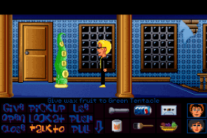 Maniac Mansion Screenshot - Passing the Tentacle